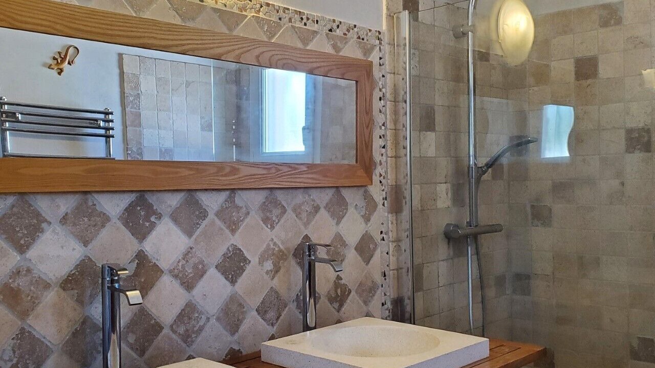 Photo of Bathroom in Bellegarde