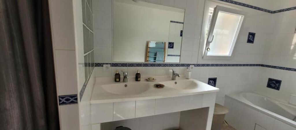 Photo of Bathroom in Ceyreste
