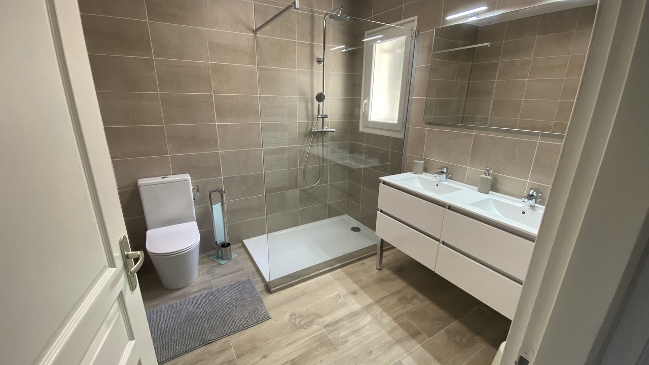 Photo of Bathroom in Caremeau
