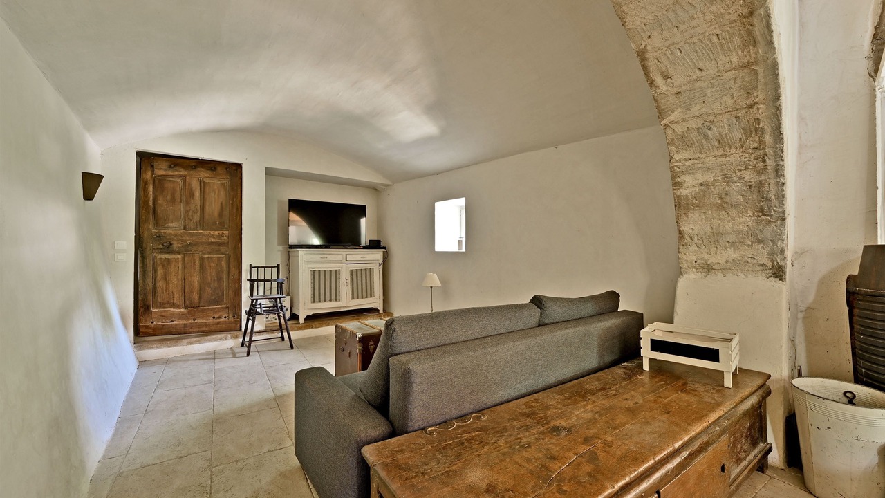 Photo of Livingroom in Barjac