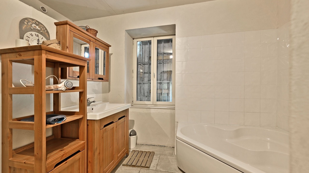 Photo of Bathroom in Barjac