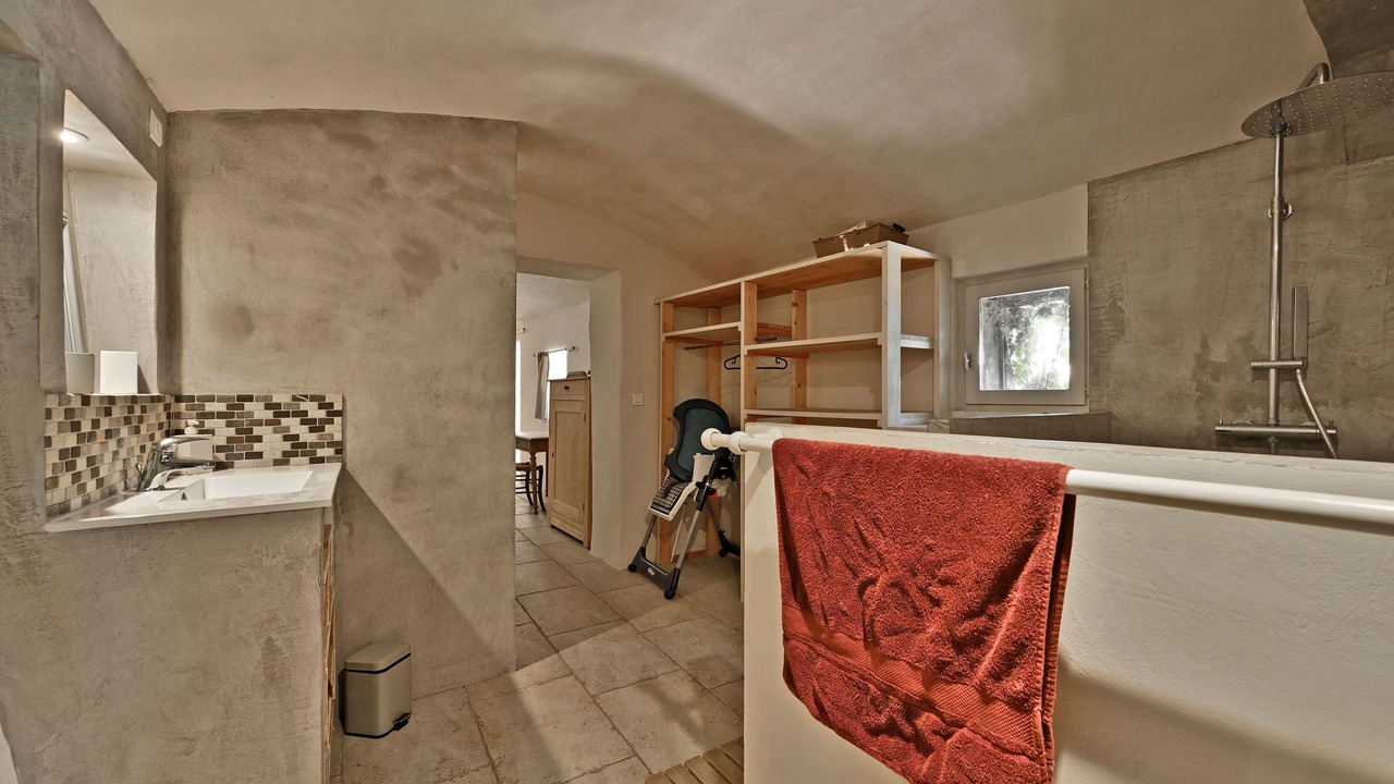 Photo of Bathroom in Barjac