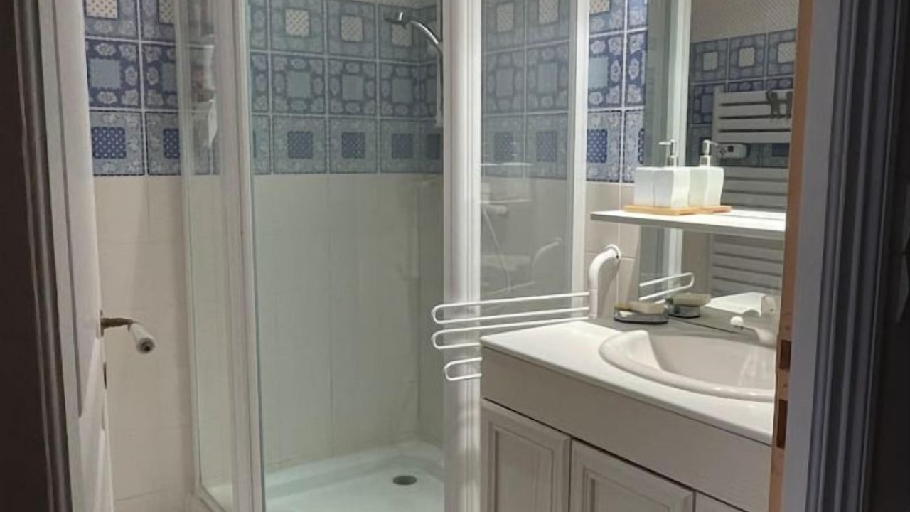 Photo of Bathroom in Saint-Vincent-la-Commanderie
