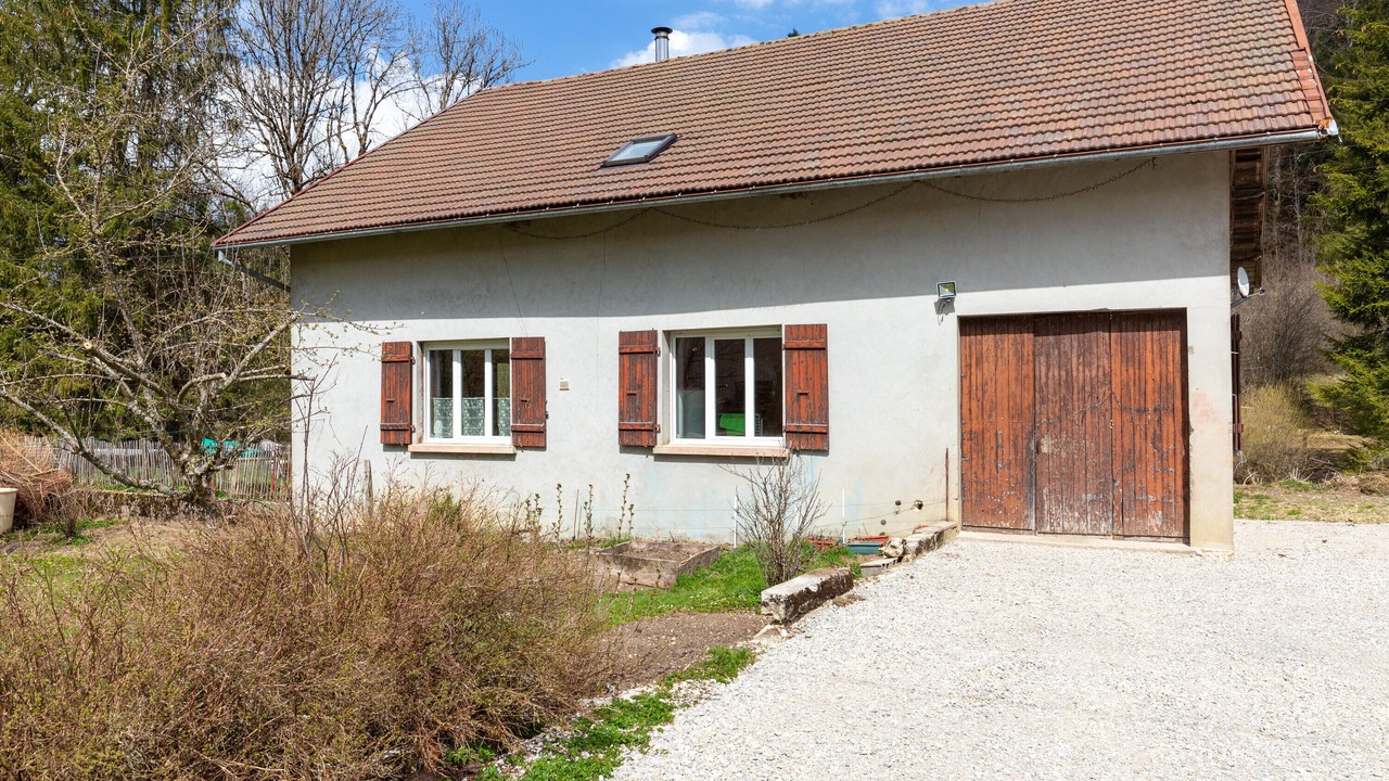 Photo of Outdoor in La Chaux-du-Dombief