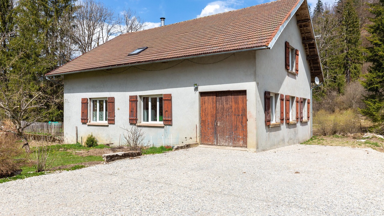 Photo of Outdoor in La Chaux-du-Dombief