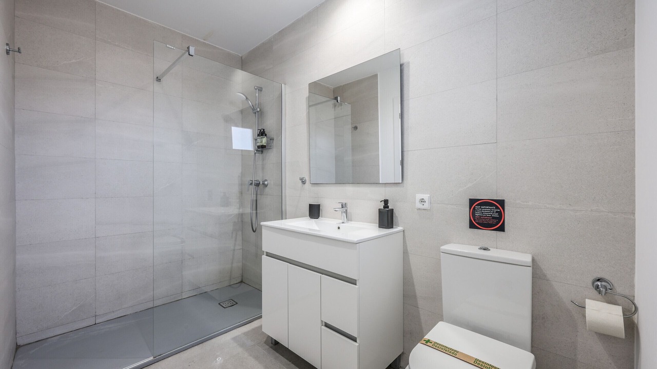 Photo of Bathroom in El Cabanyal