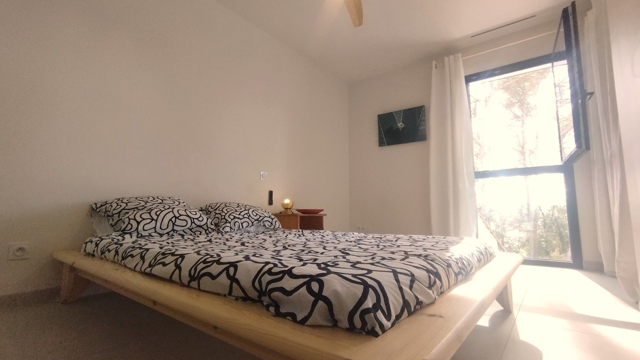 Photo of Bedroom in Saint-Vincent-de-Barbeyrargues