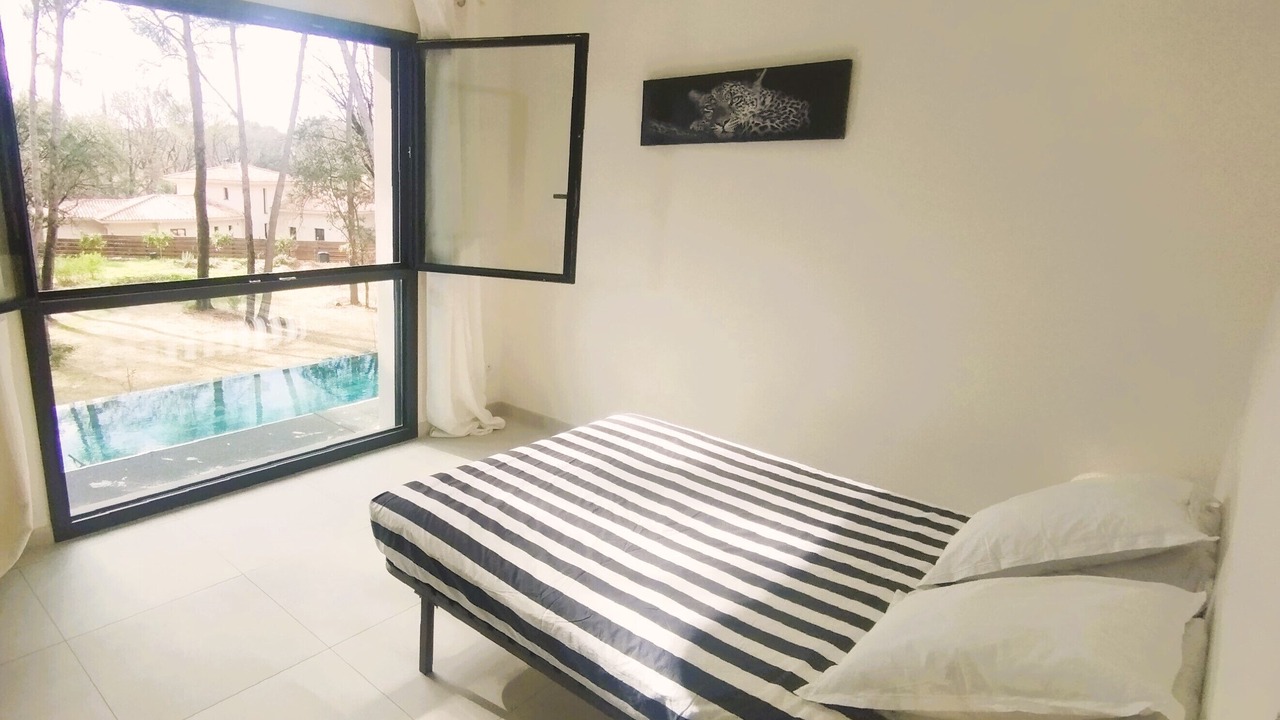 Photo of Bedroom in Saint-Vincent-de-Barbeyrargues