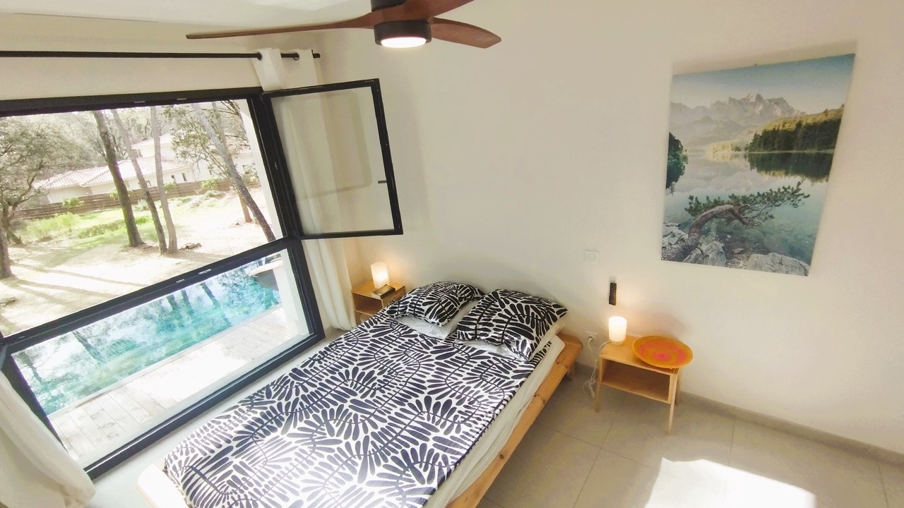 Photo of Bedroom in Saint-Vincent-de-Barbeyrargues