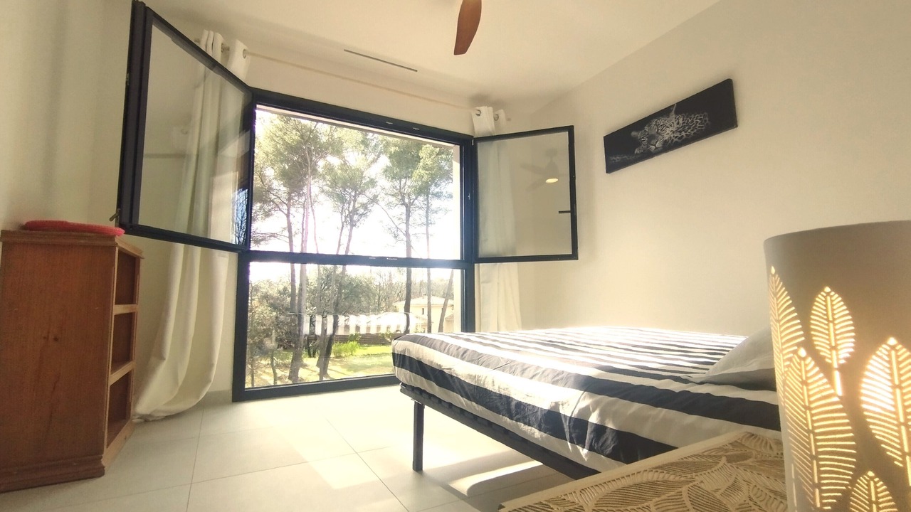 Photo of Bedroom in Saint-Vincent-de-Barbeyrargues