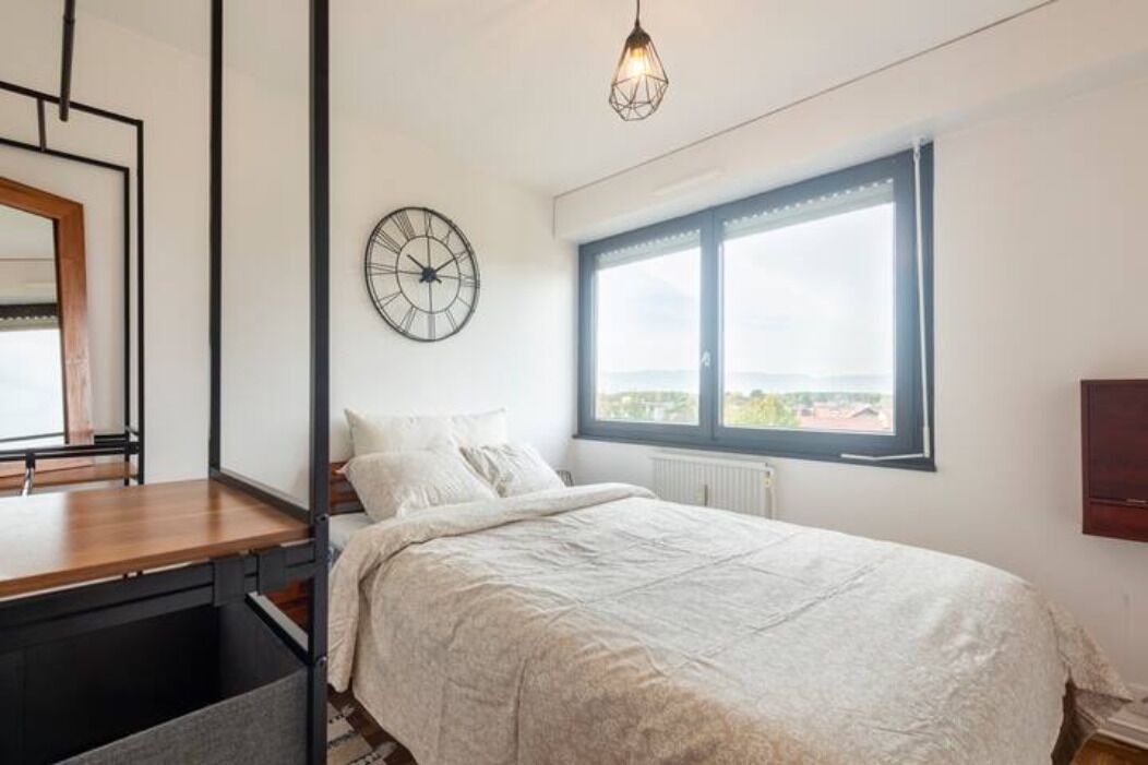 Photo of Bedroom in Etrembieres