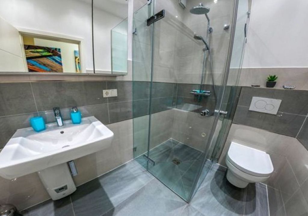 Photo of Bathroom in Orth