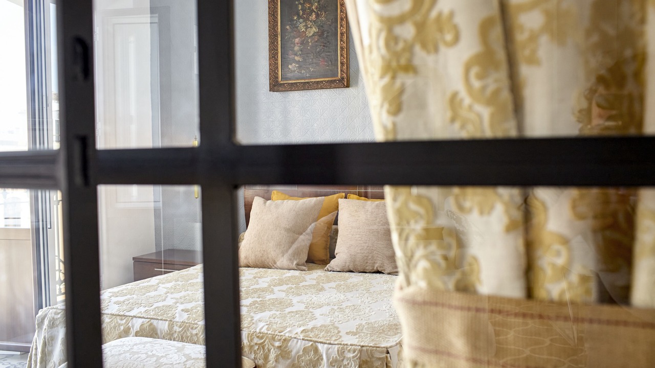 Photo of Bedroom in Alameda