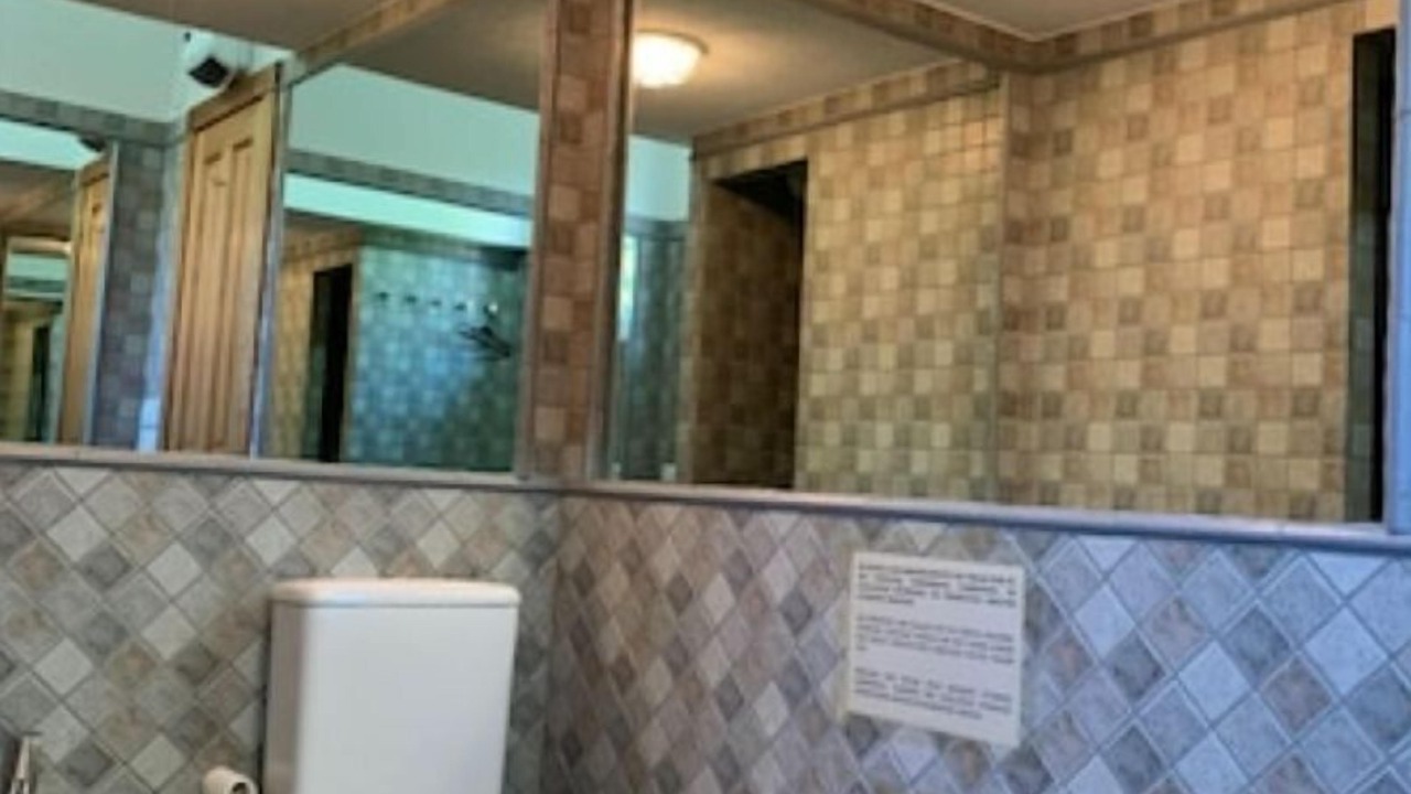 Photo of Bathroom in Saians