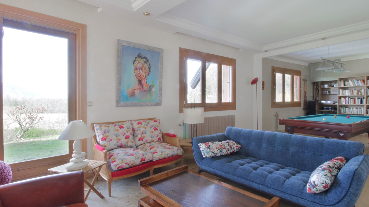 Photo of Livingroom in Chanaz