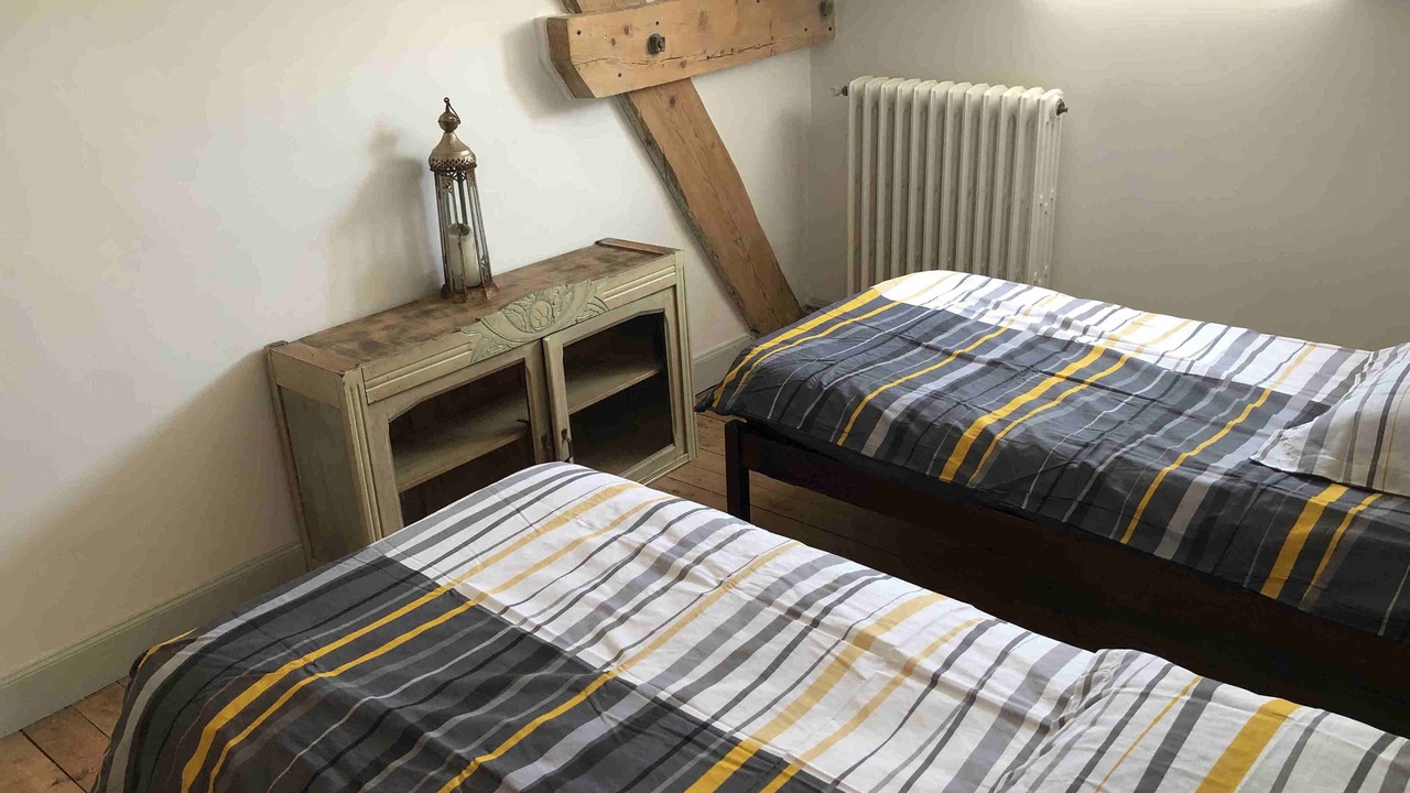 Photo of Bedroom in Orange