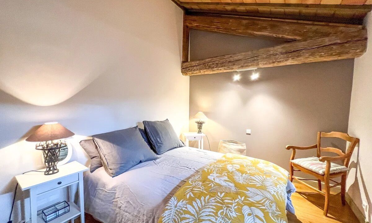 Photo of Bedroom in Collias