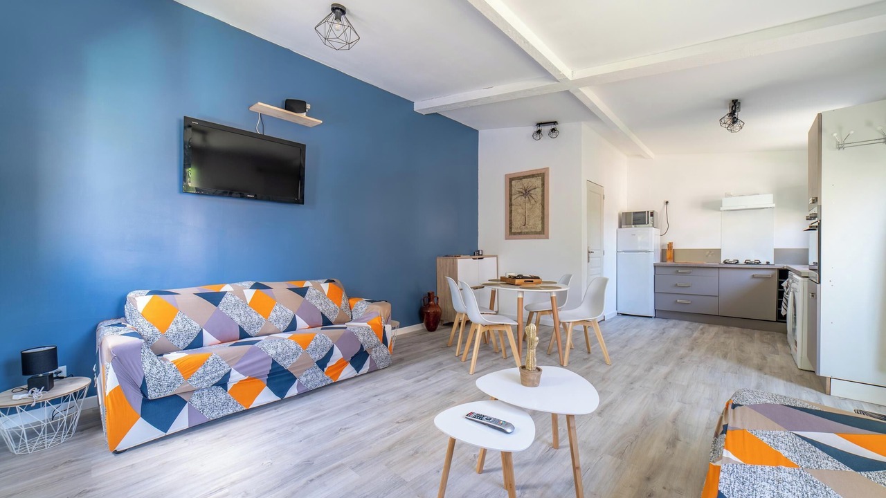 Photo of Livingroom in Villemoustaussou