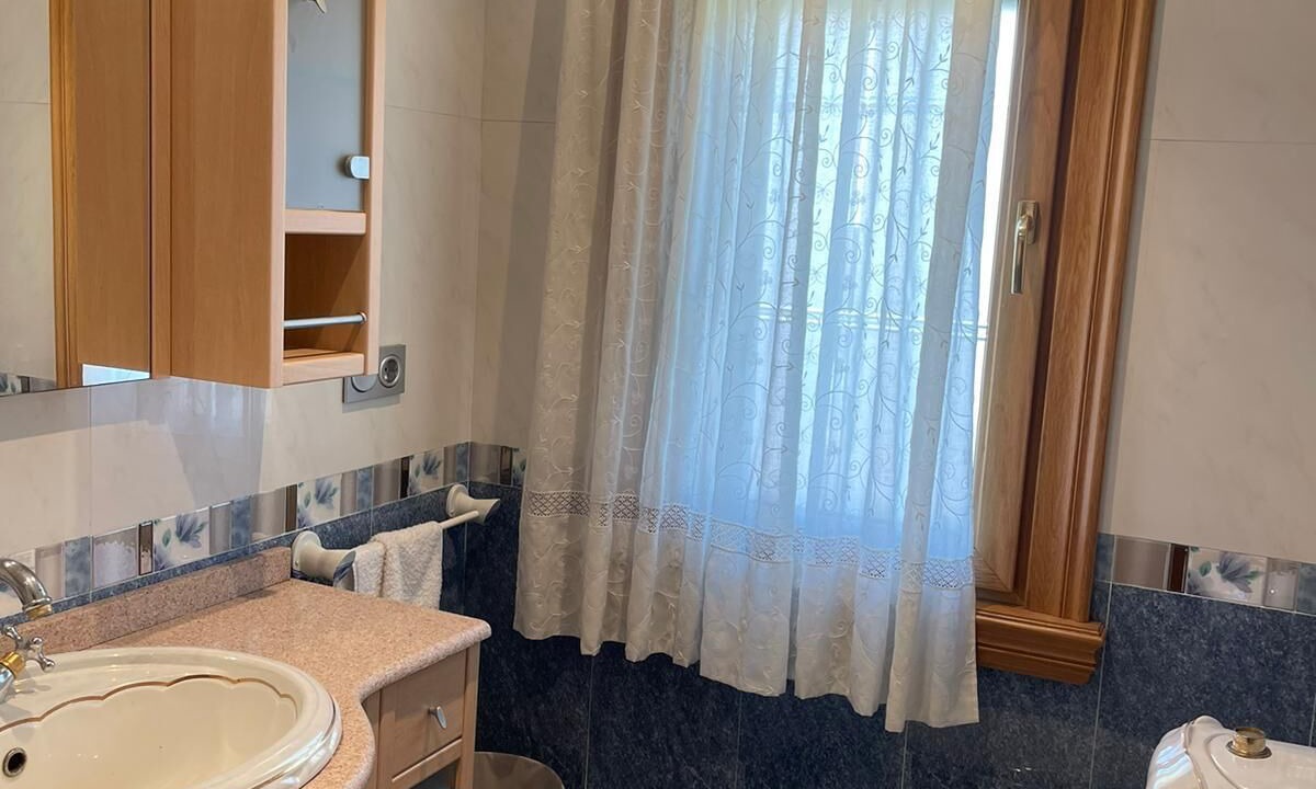 Photo of Bathroom in Nigran