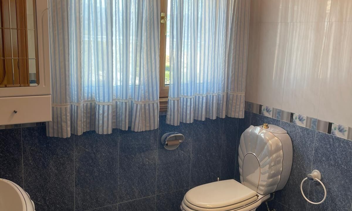 Photo of Bathroom in Nigran