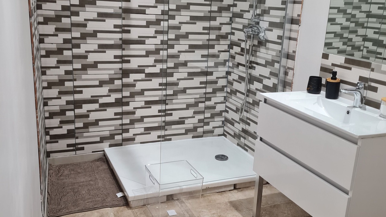 Photo of Bathroom in Ledenon