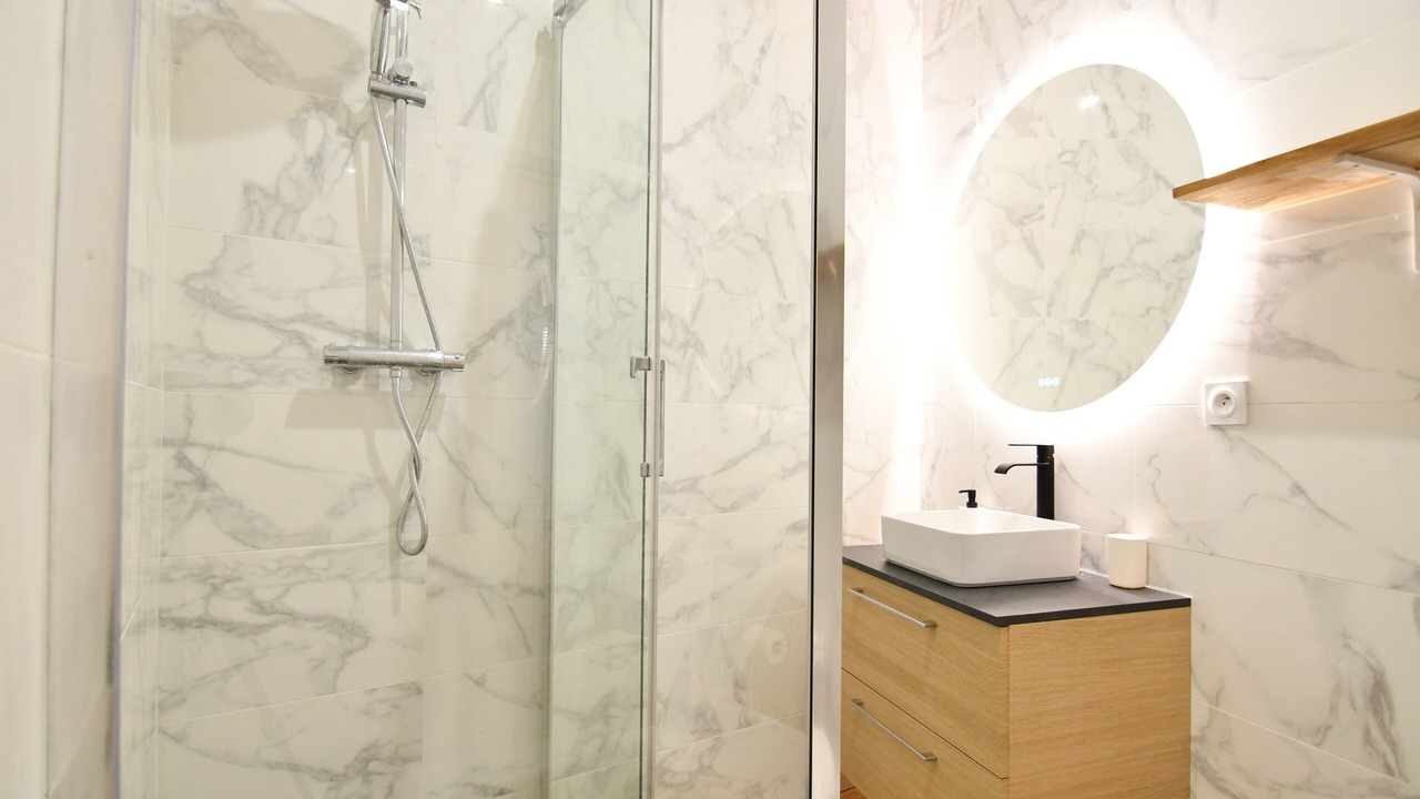Photo of Bathroom in Gares