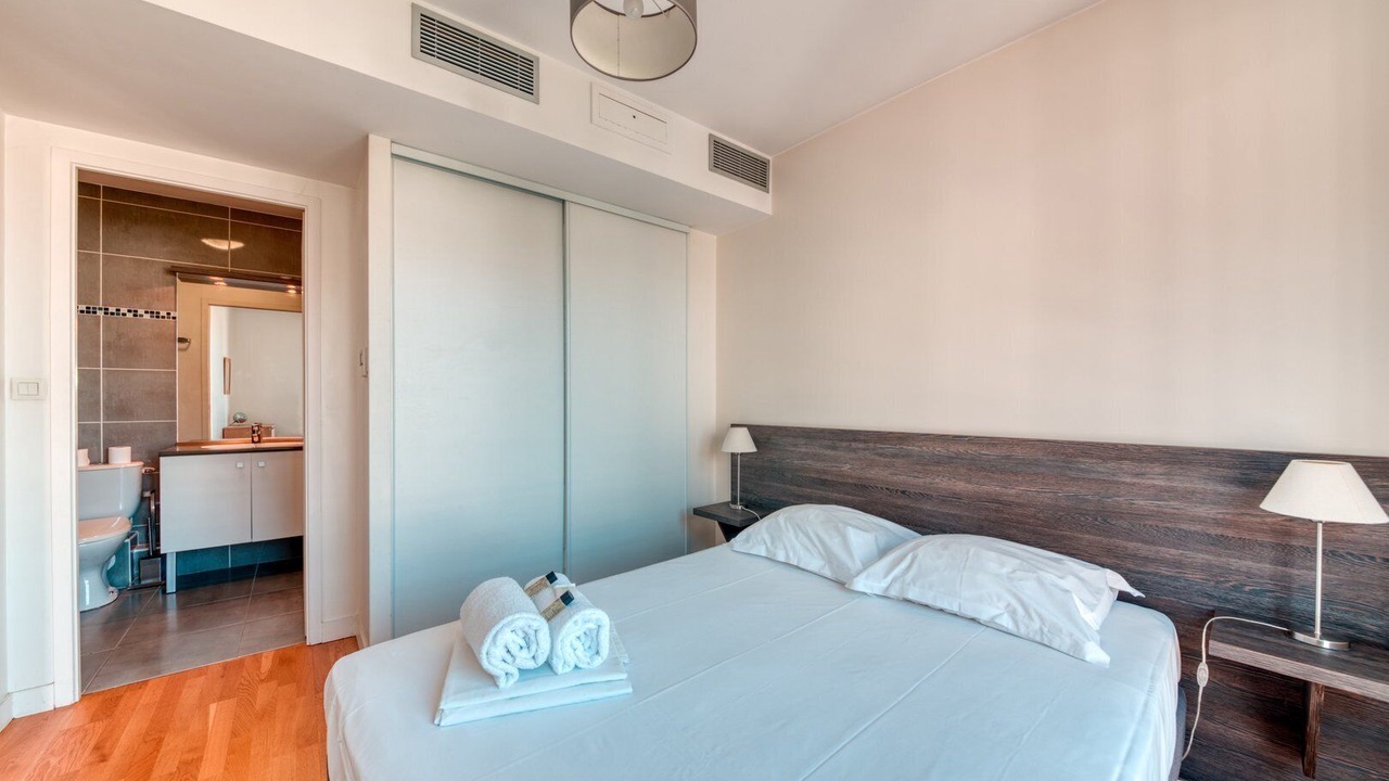 Photo of Bedroom in Boucle - Gros Caillou