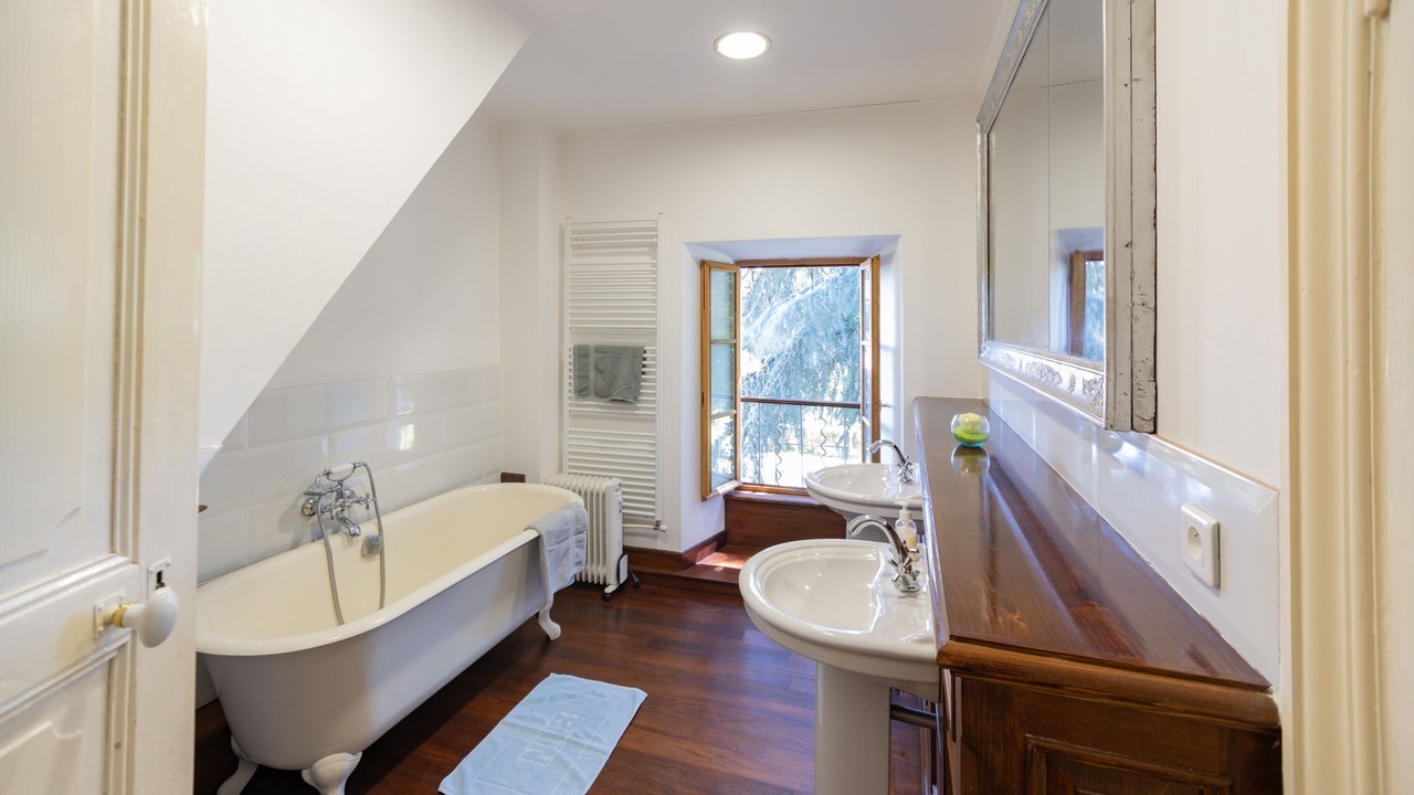 Photo of Bathroom in Ribes