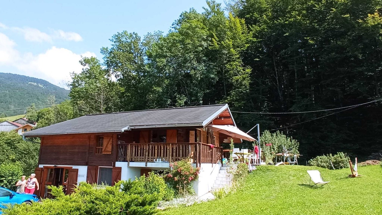 Photo of Outdoor in Onnion