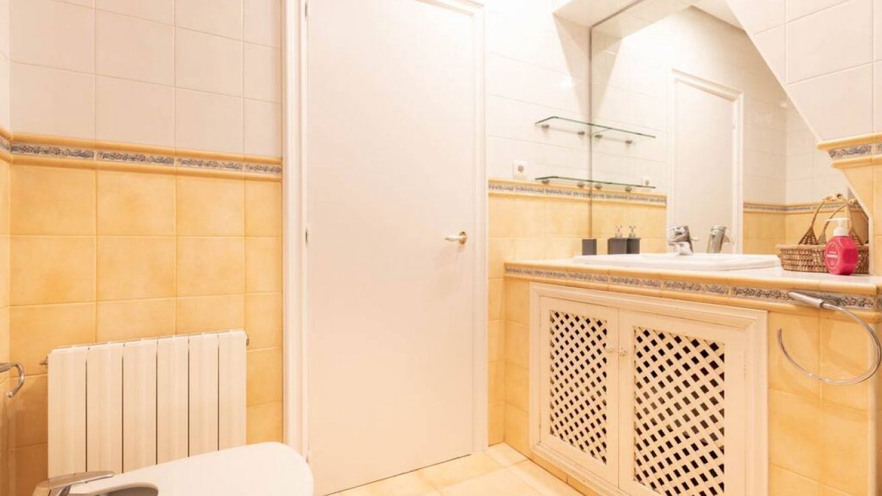 Photo of Bathroom in Bilbao Old Town