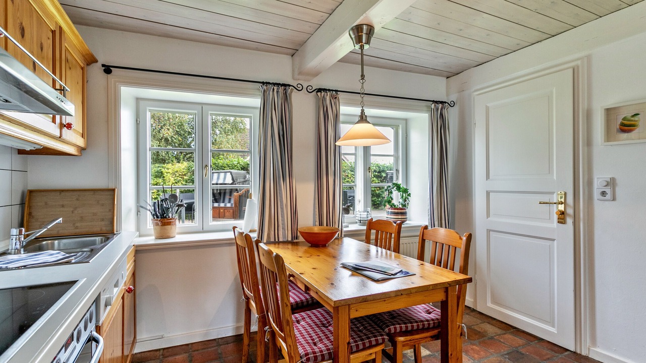 Photo of Kitchen in Alkersum
