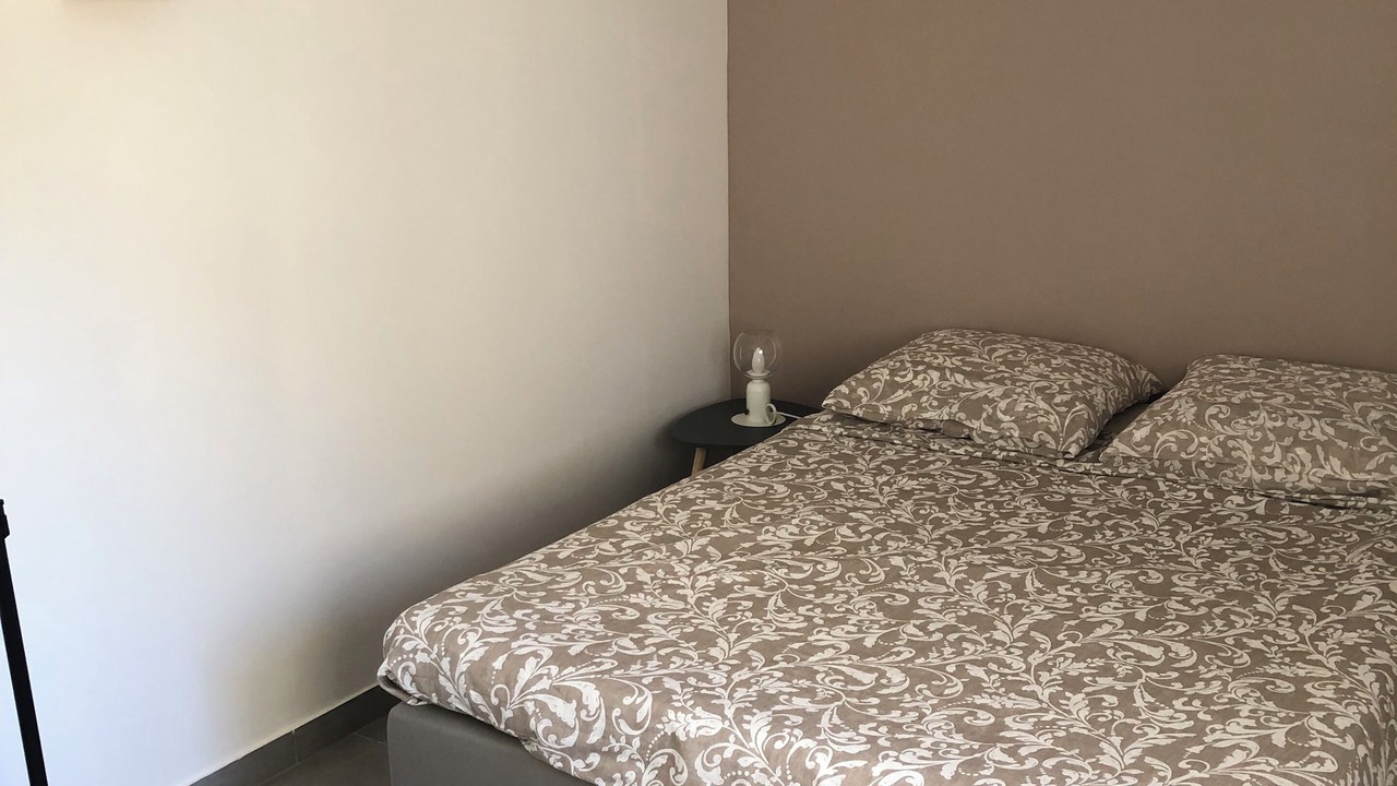 Photo of Bedroom in Sorgues