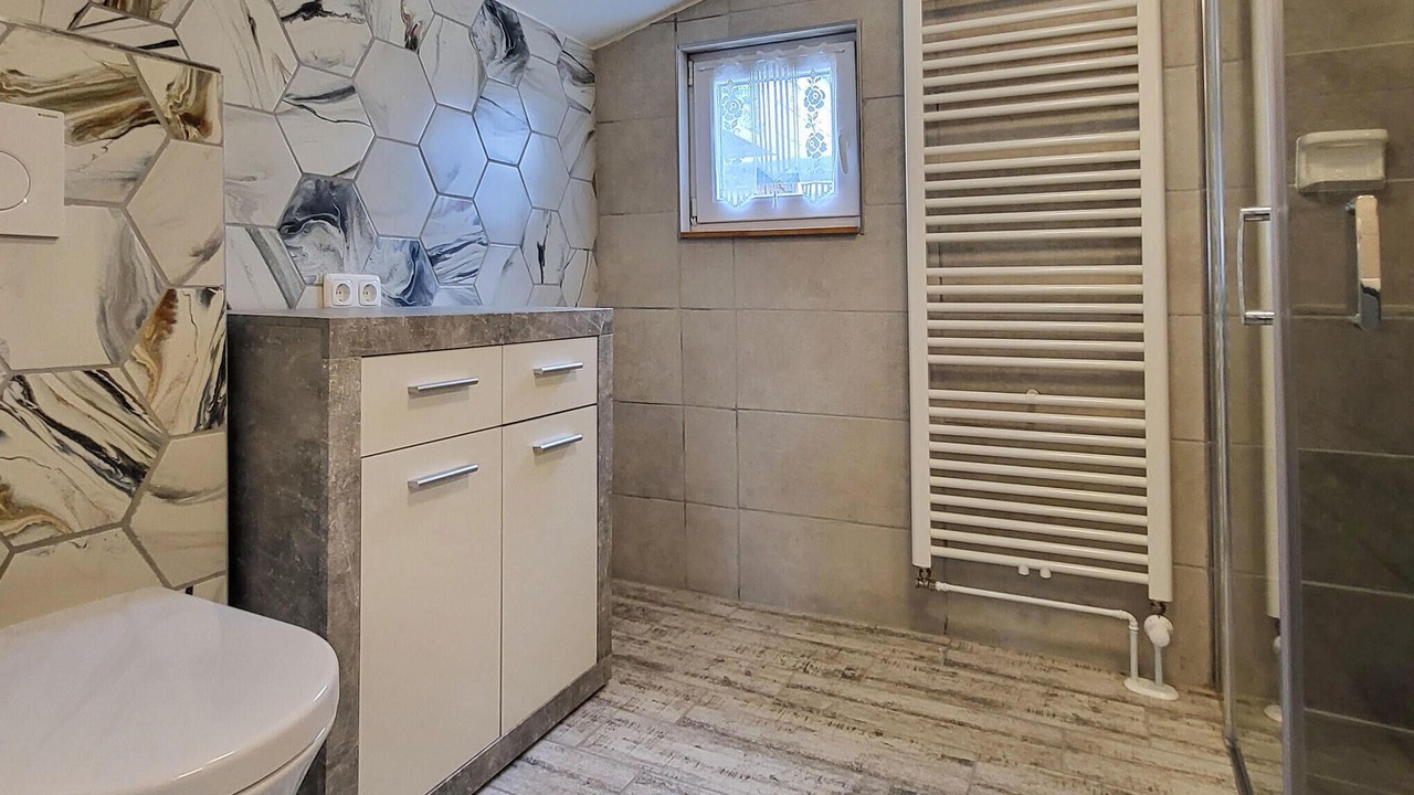 Photo of Bathroom in Rhoda