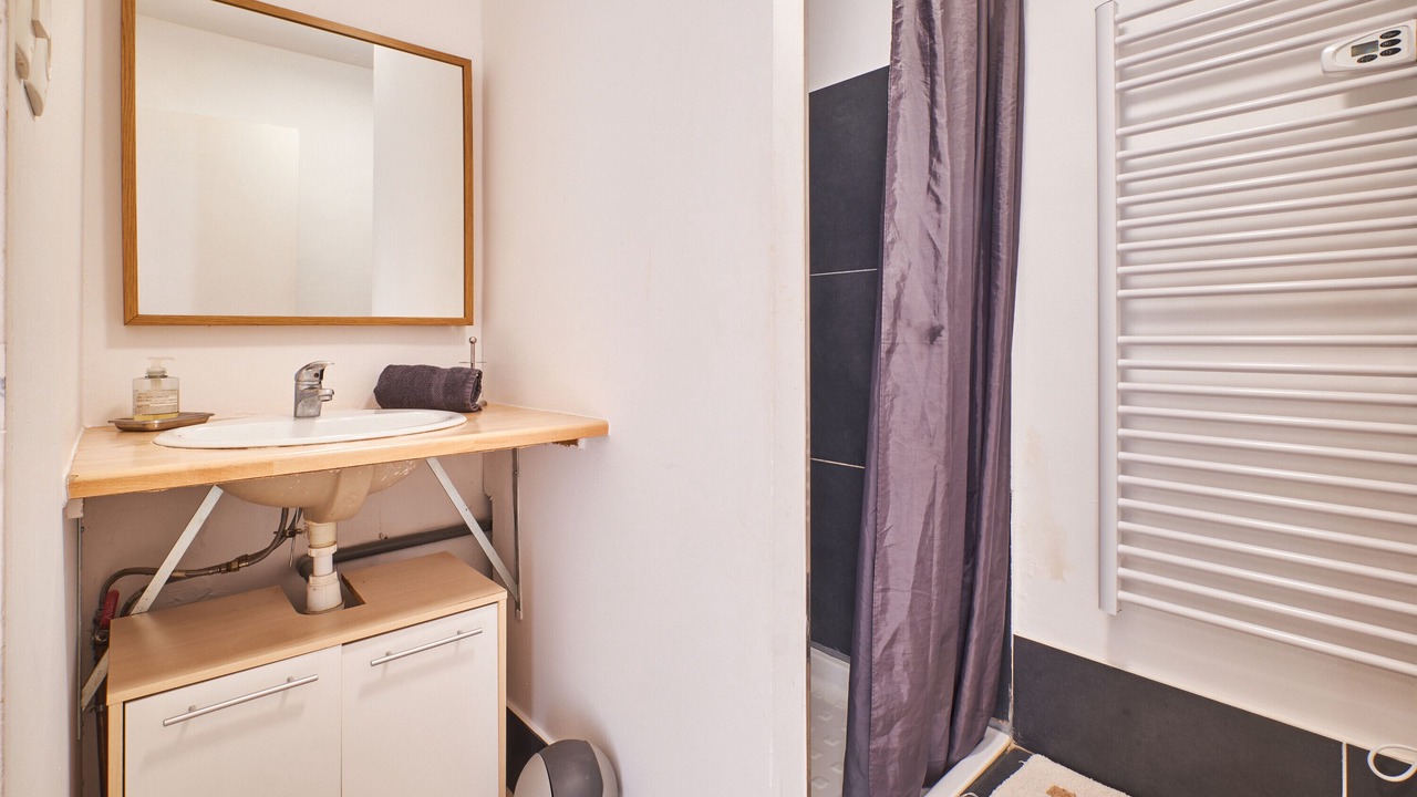 Photo of Bathroom in Vinay