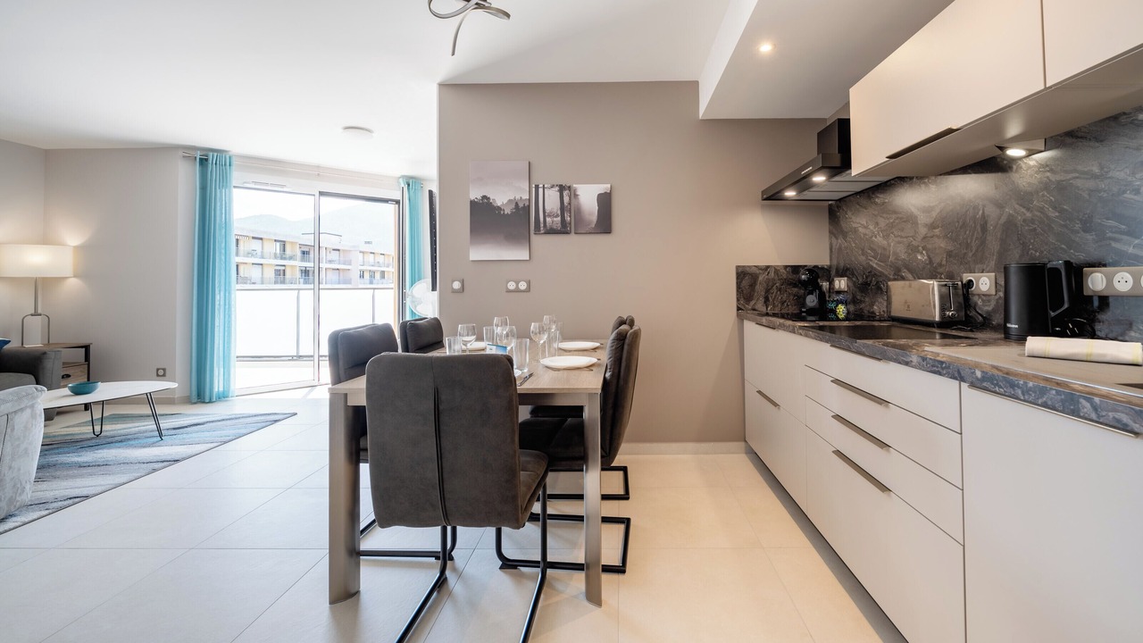 Photo of Kitchen in Novel
