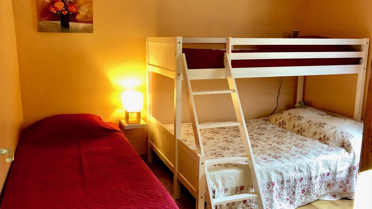 Photo of Bedroom in Collias