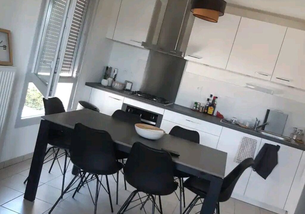 Photo of Kitchen in Decines-Charpieu