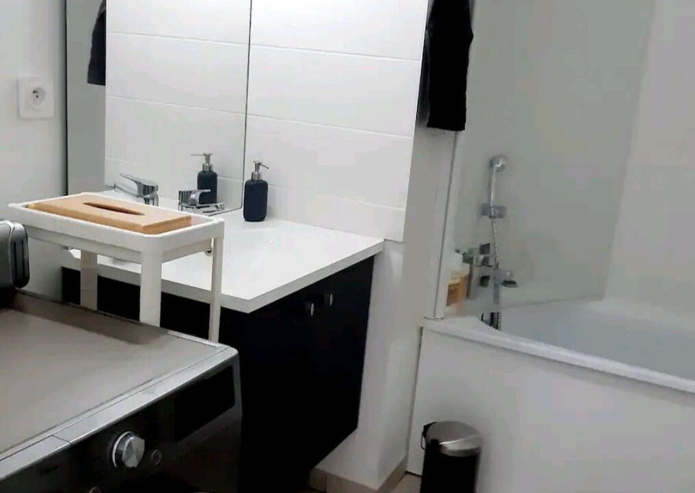 Photo of Bathroom in Decines-Charpieu