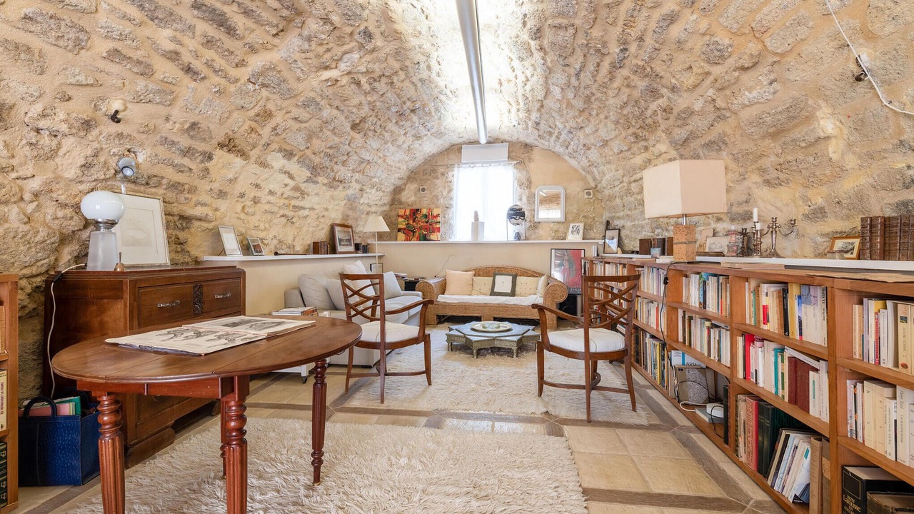 Photo of Bedroom in Montbazin
