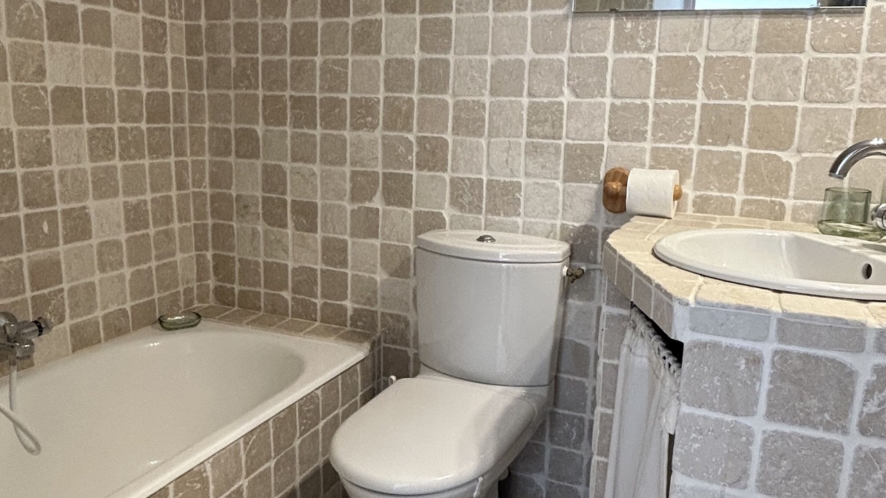Photo of Bathroom in Goult