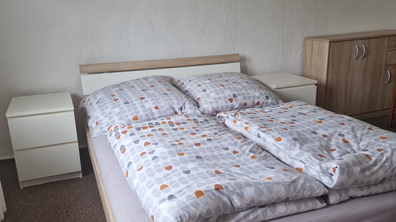 Photo of Bedroom in Parey