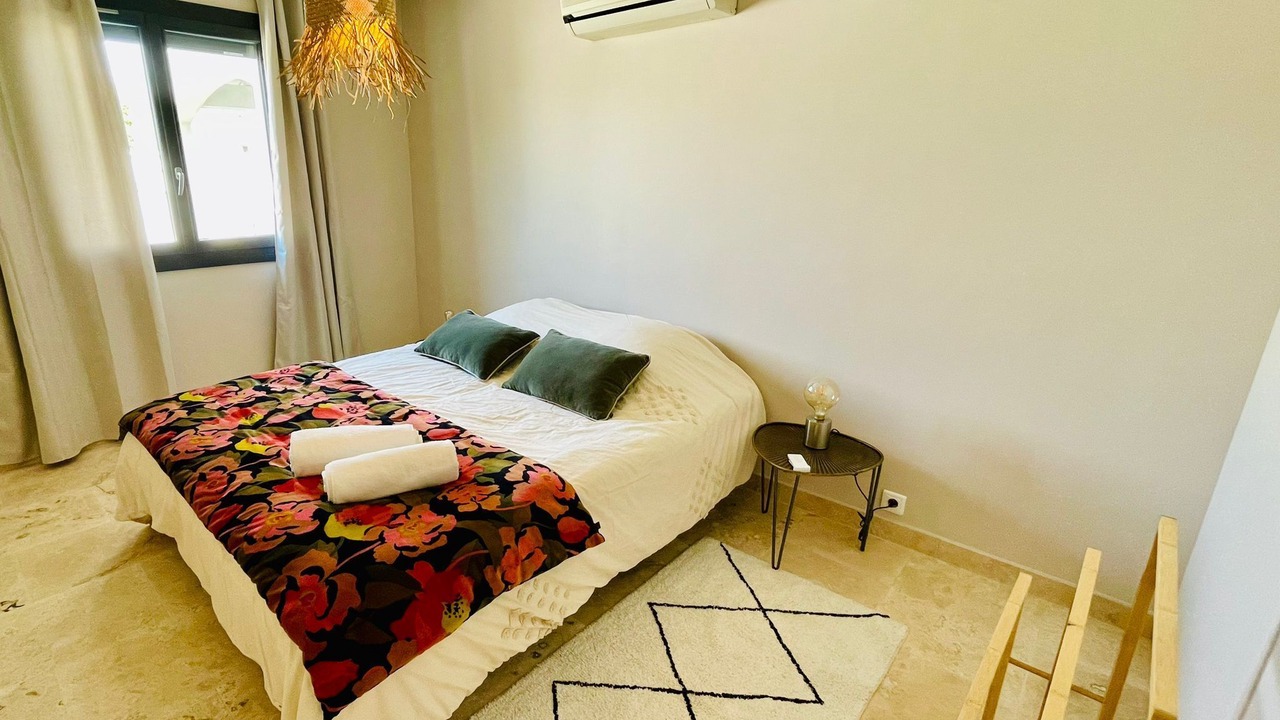 Photo of Bedroom in Saint-Martin-de-Crau