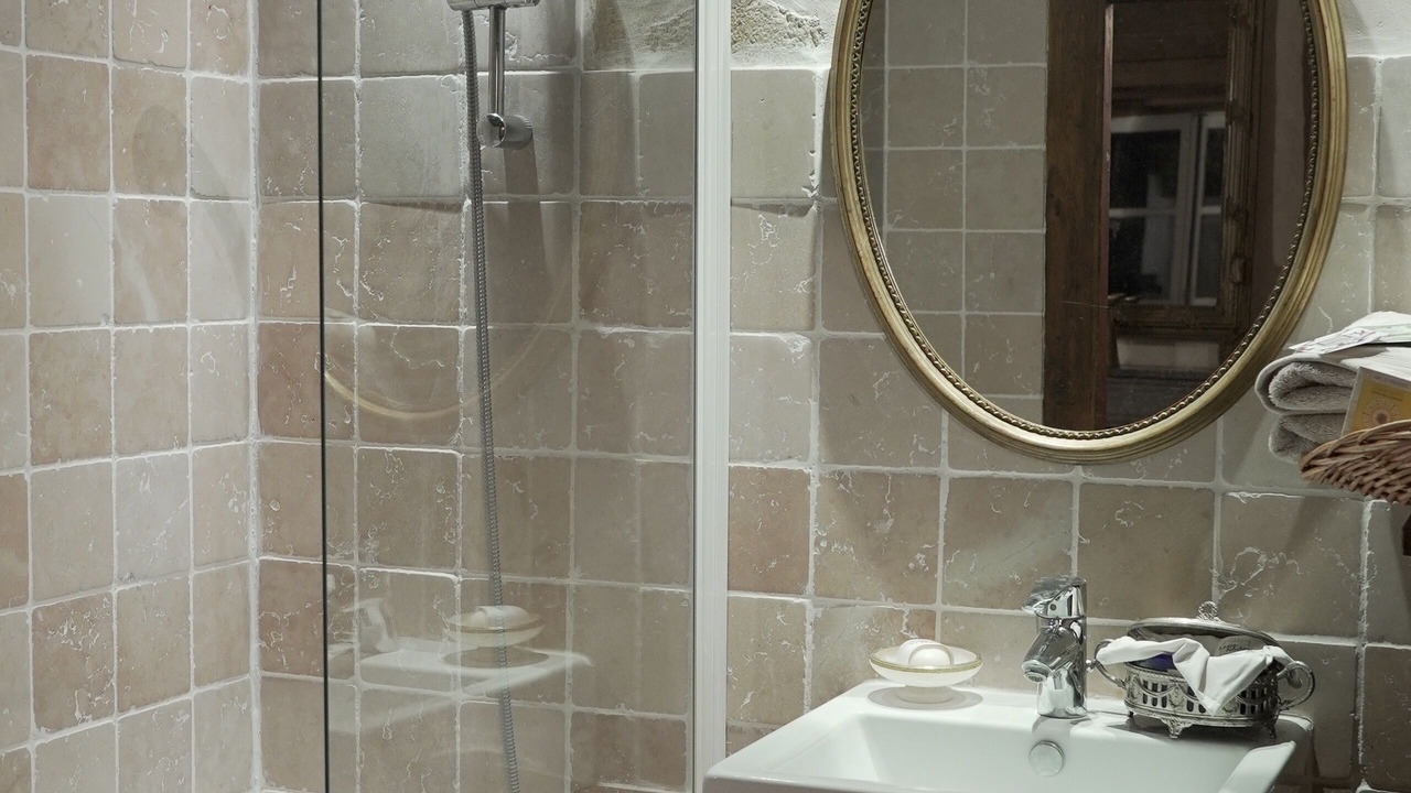 Photo of Bathroom in Montanges