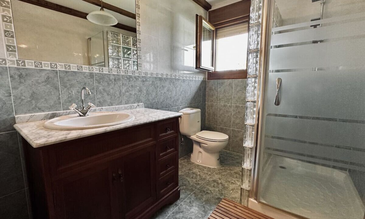 Photo of Bathroom in Guemes