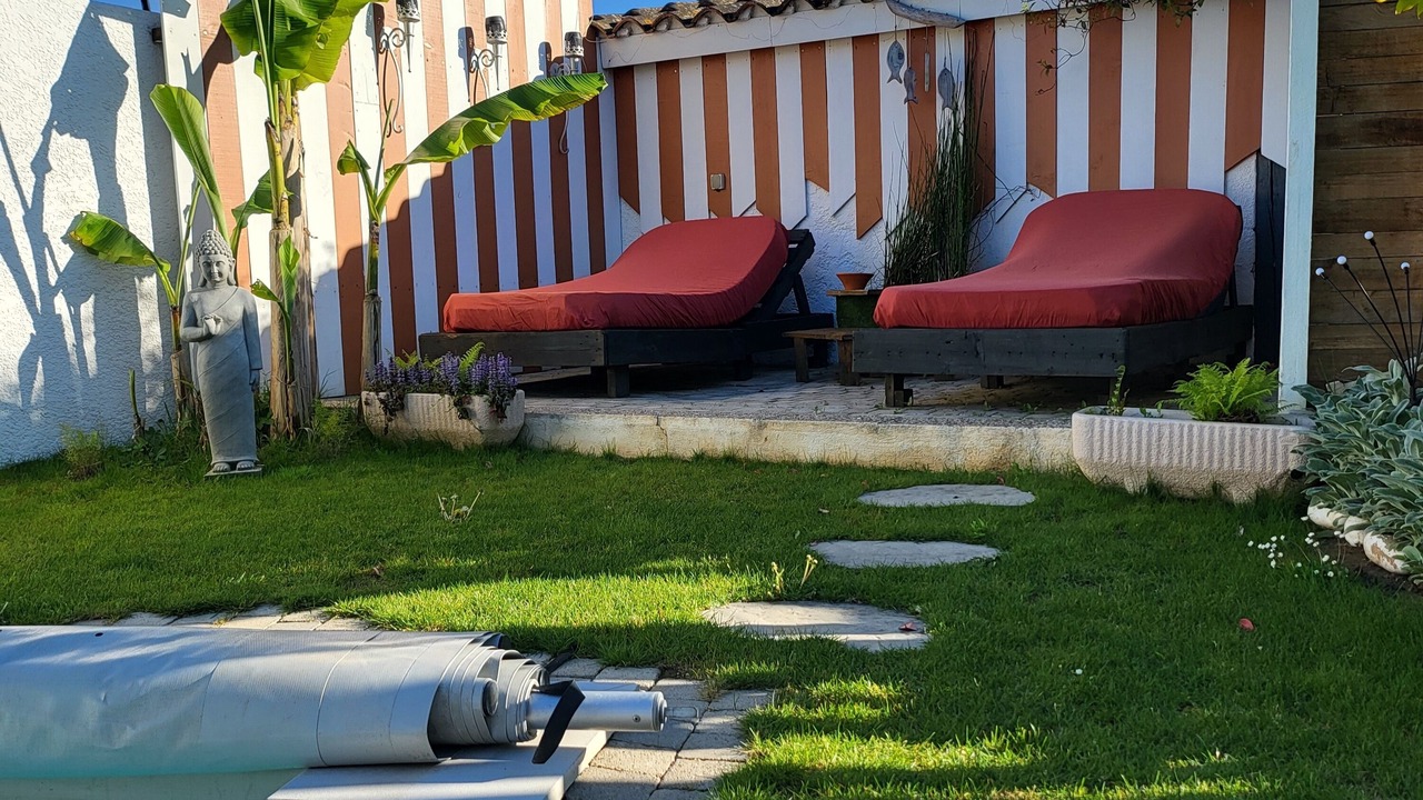 Photo of Outdoor in Comps