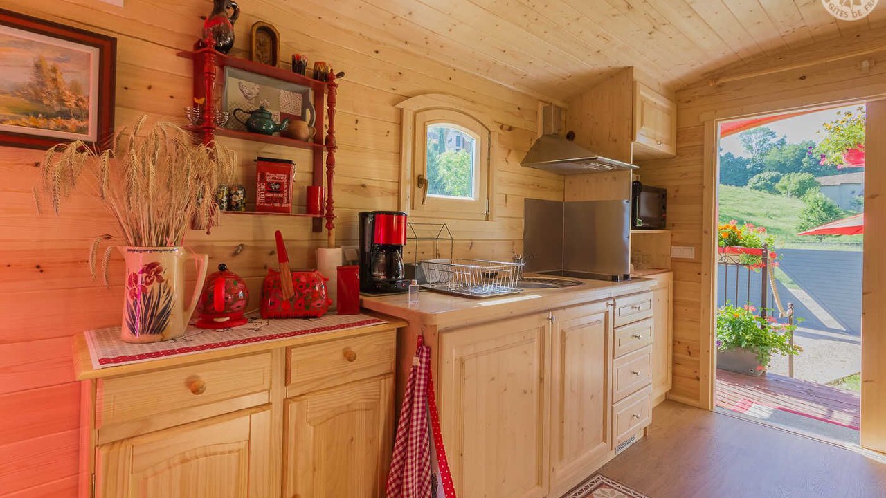 Photo of Kitchen in Saint-Genix-sur-Guiers