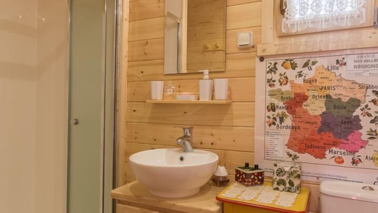 Photo of Bathroom in Saint-Genix-sur-Guiers