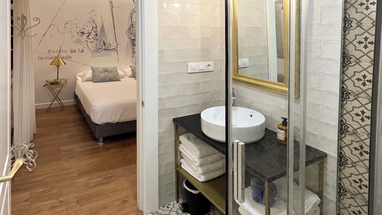 Photo of Bathroom in Toledo City Center