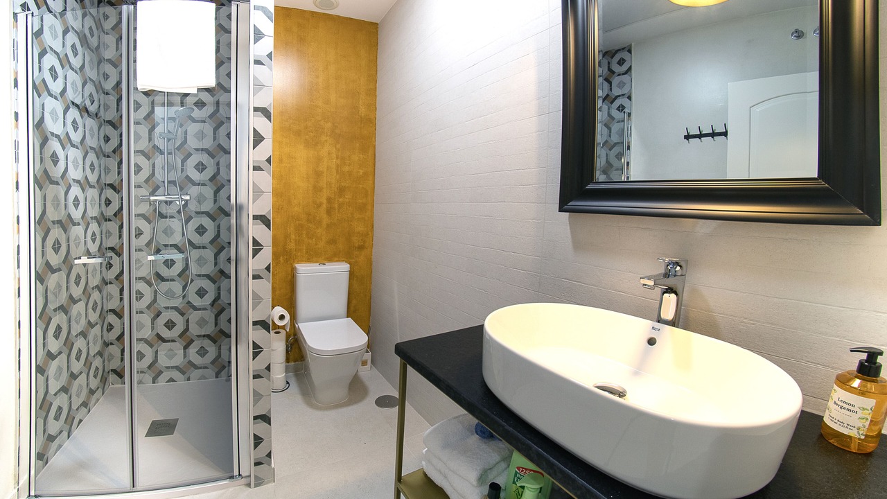 Photo of Bathroom in Toledo City Center
