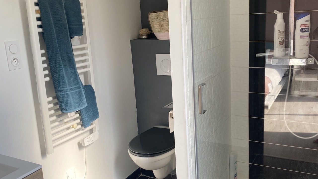 Photo of Bathroom in Pujaut